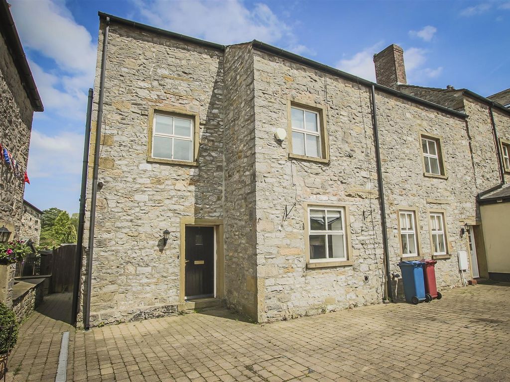3 bed town house for sale in Ribblesdale Court, Gisburn, Clitheroe BB7