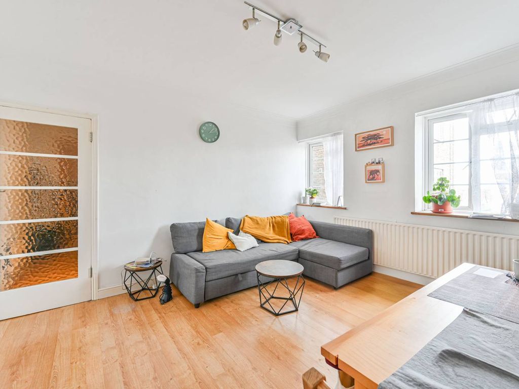 1 bed flat for sale in Streatham High Road SW16, Streatham Hill, London