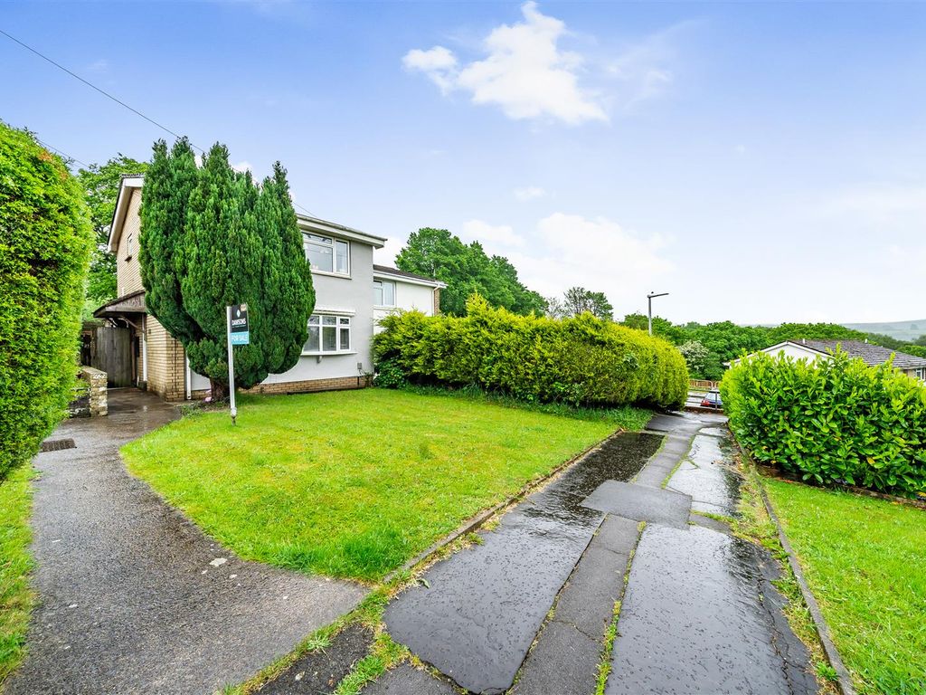 2 bed semidetached house for sale in Clos Rhandir, Loughor, Swansea