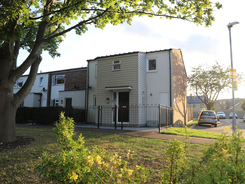 4 bed end terrace house for sale in Valley Road, Uxbridge UB10, £