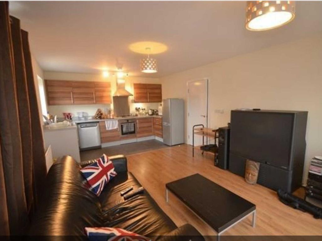 2 bed flat to rent in Fortune Avenue, Edgware HA8 Zoopla