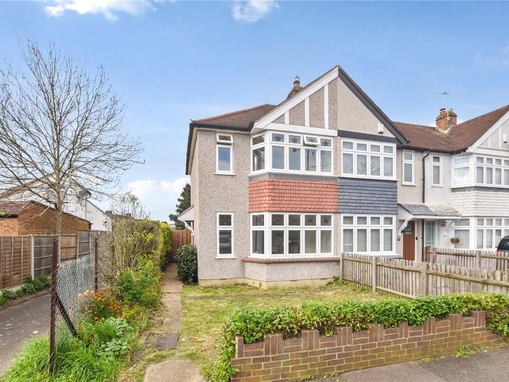 2 bed end terrace house for sale in Murchison Avenue, Bexley DA5, £