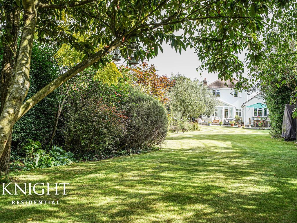 5 bed detached house for sale in Birch Street, Birch, Colchester CO2, £