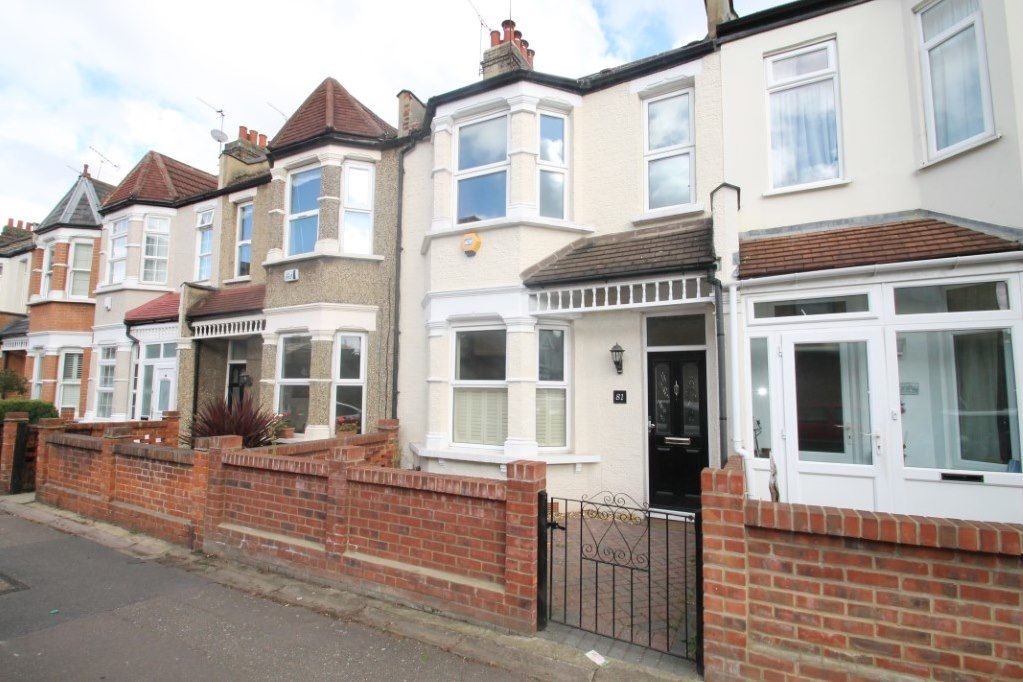 4 bed terraced house for sale in Gordon Road, Wanstead E11, £975,000