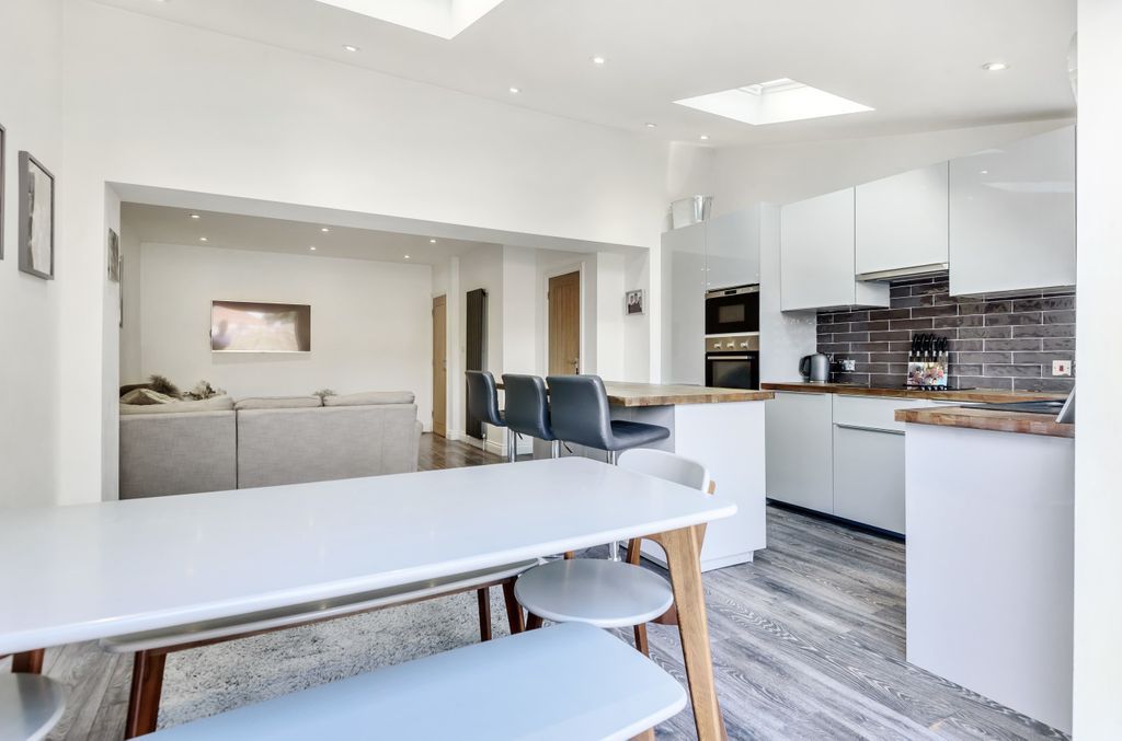 3 bed terraced house for sale in Buxton Crescent, North Cheam, Sutton