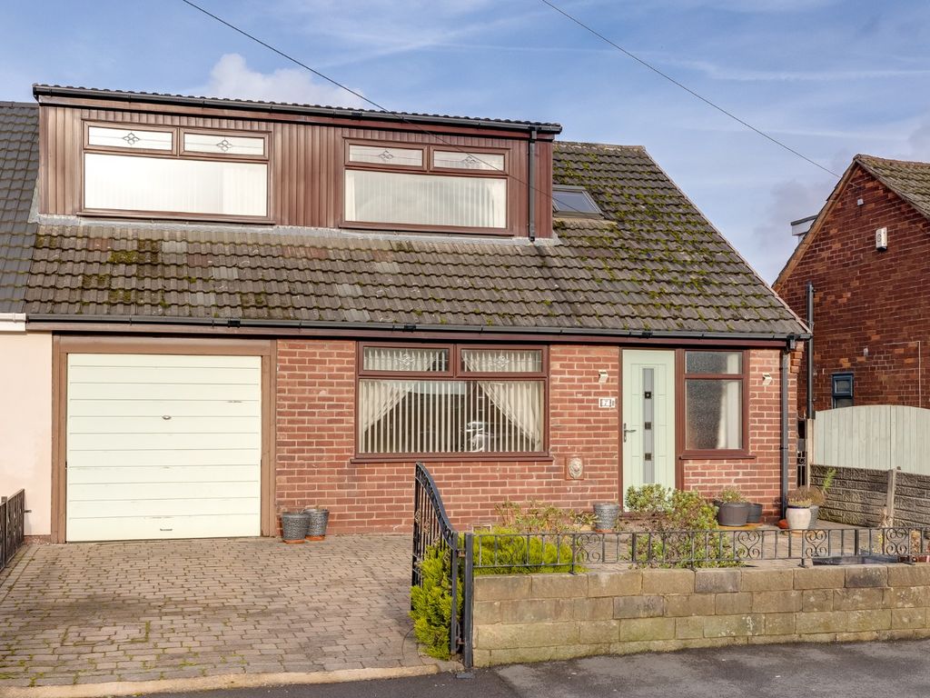 3 bed semidetached bungalow for sale in Cleveland Drive, AshtonIn