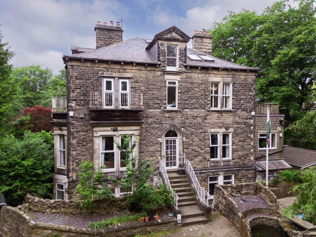 9 bed semidetached house for sale in Shaw Lane, Far Headingley, Leeds