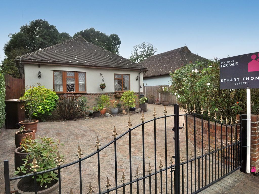 3 bed detached bungalow for sale in Ormonde Avenue, Hadleigh, Benfleet