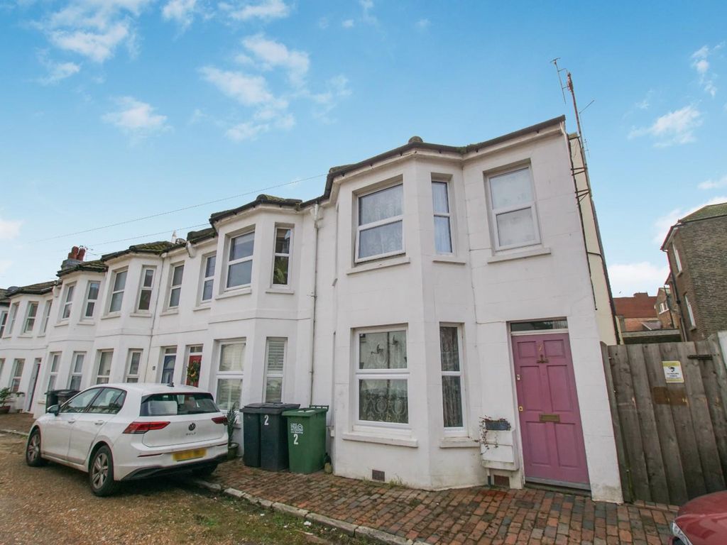 3 bed end terrace house for sale in Bath Road, Eastbourne BN21, £