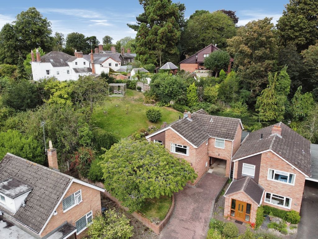 4 bed detached house for sale in Windmill Close, Kenilworth