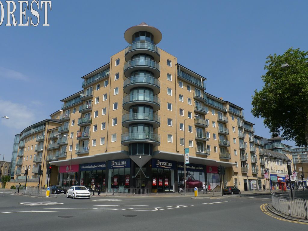 1 bed flat to rent in Berberis House, Felltham, Feltham, Middlesex TW13