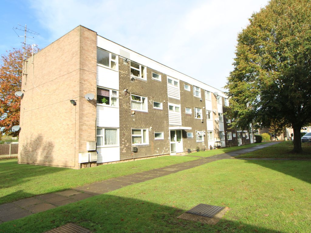 2 bed flat to rent in Lethe Grove, Blackheath, Colchester CO2, £850 pcm