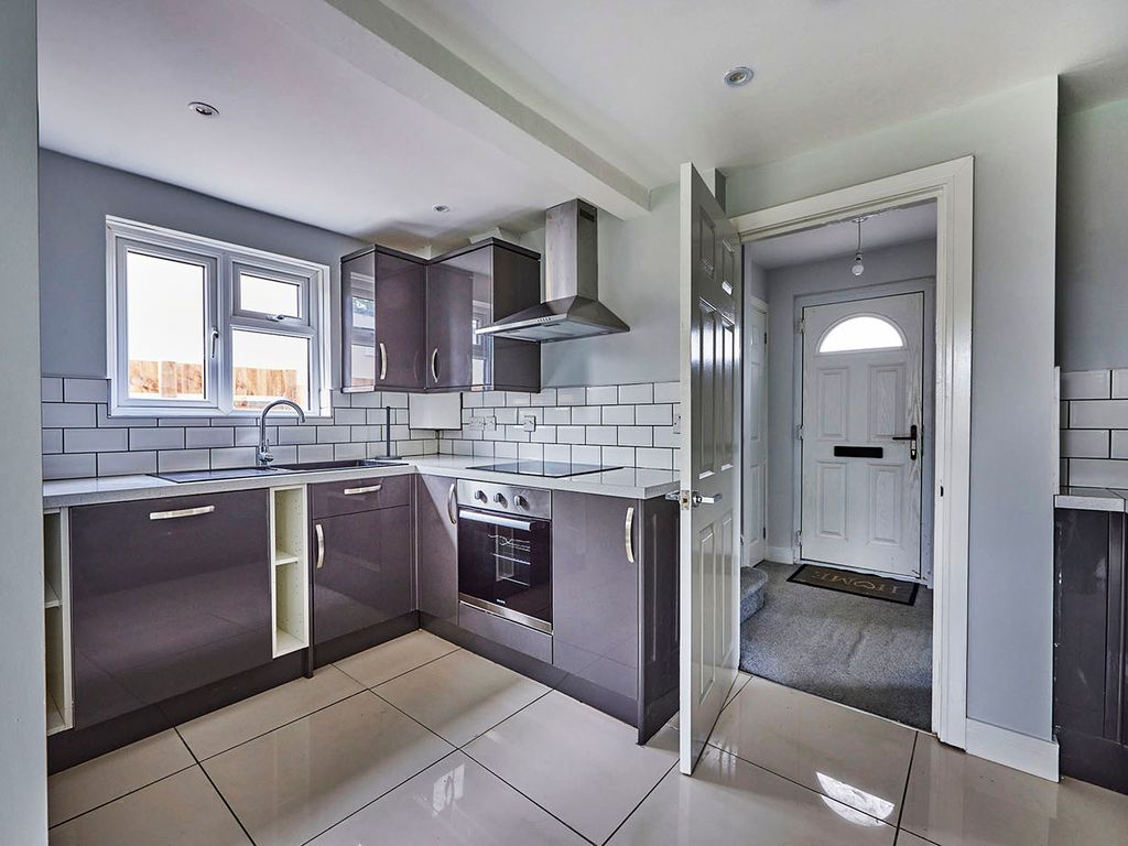 3 bed detached house to rent in Maran Avenue, Welwyn, Herts AL6 Zoopla