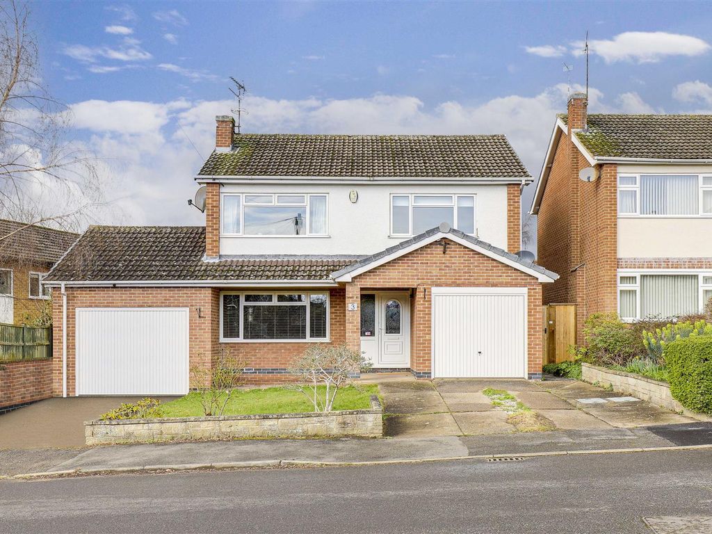 4 bed detached house for sale in Oak Tree Drive, Gedling
