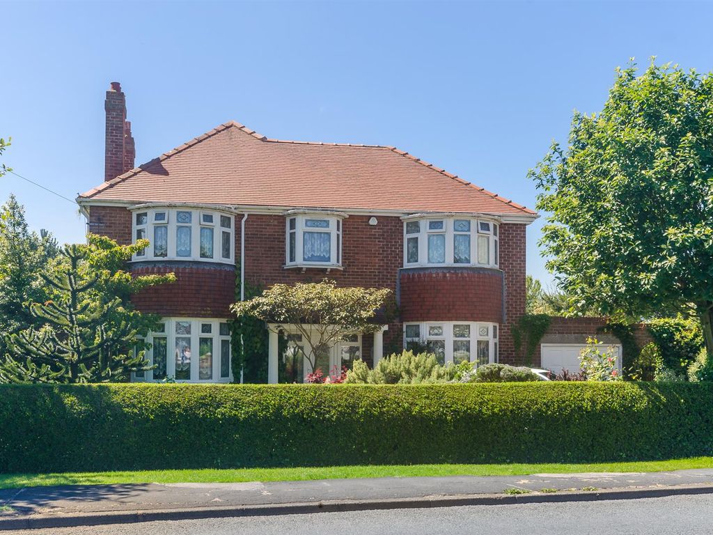 5 bed detached house for sale in Hollym Road, Withernsea HU19 Zoopla