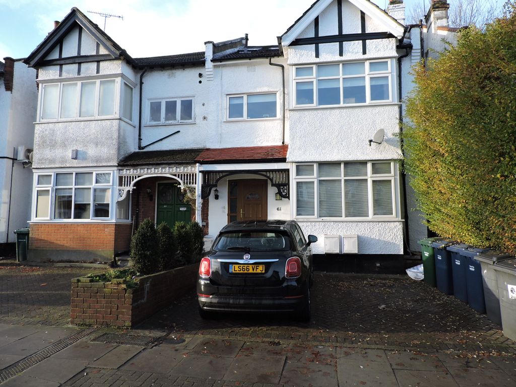2 bed flat to rent in Sunny Gardens Road, Hendon, London NW4, £1,650