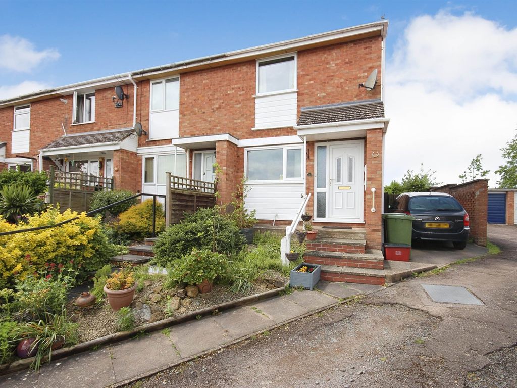 2 bed end terrace house for sale in Burrows Close, Whitnash, Leamington