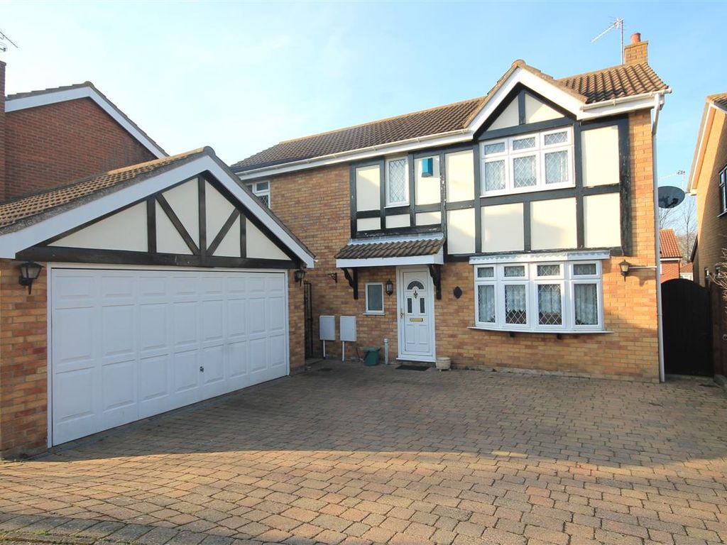 4 bed detached house for sale in Dunthorpe Road, Clacton On Sea