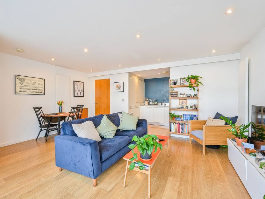 2 bed flat for sale in Bacon Street, Shoreditch, London E2 Zoopla
