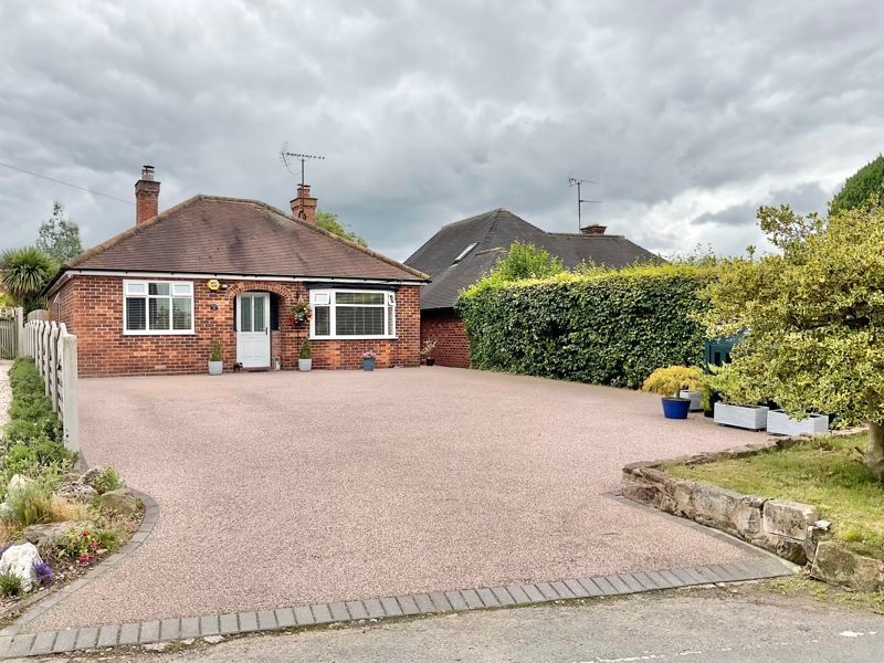 3 bed detached bungalow for sale in Heathfield Road, Audlem, Cheshire