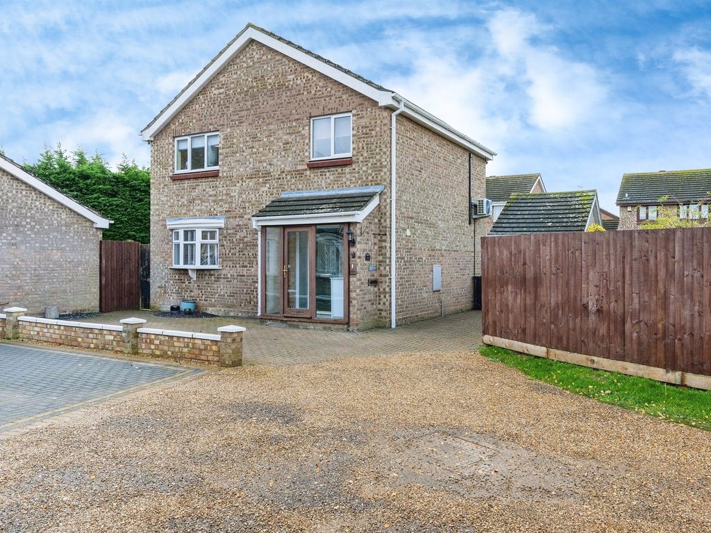 4 bed detached house for sale in Westrope Way, Bedford MK41, £400,000