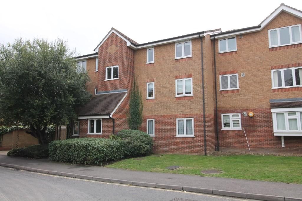 New home, 2 bed flat for sale in Fenman Gardens, Goodmayes, Essex IG3, £259,995 Zoopla