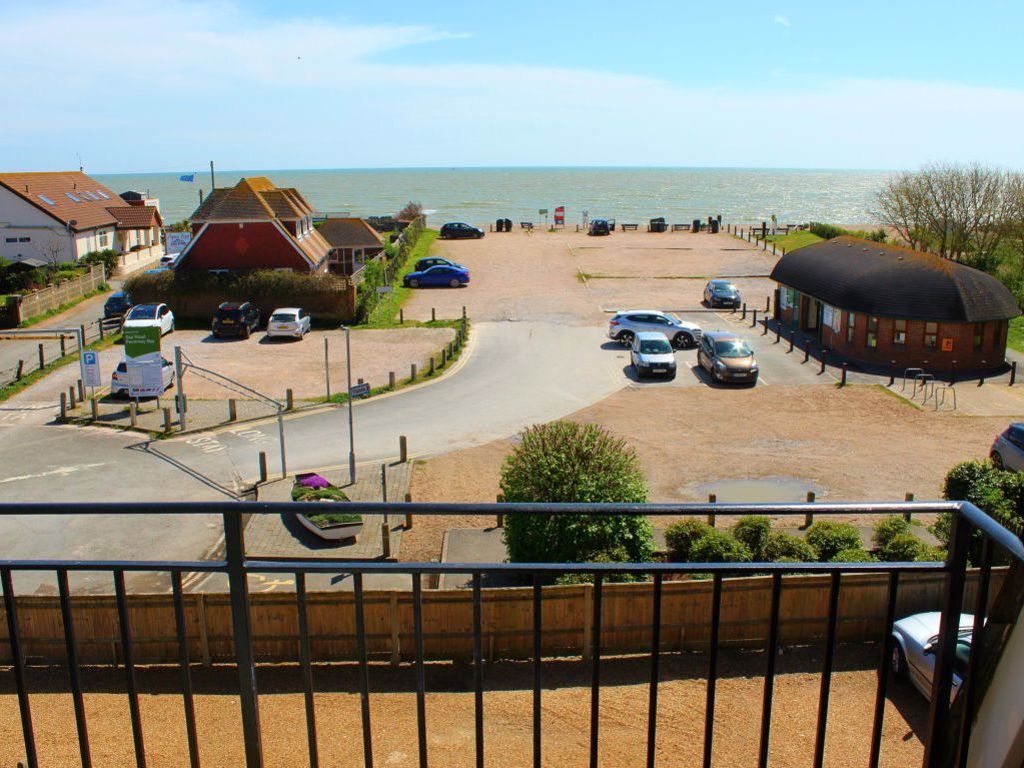 2 bed flat to rent in Eastbourne Road, Pevensey Bay BN24 Zoopla