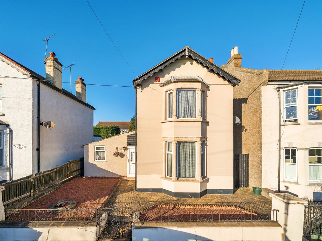 5 bed detached house for sale in Shirehall Road, Hawley, Dartford, Kent