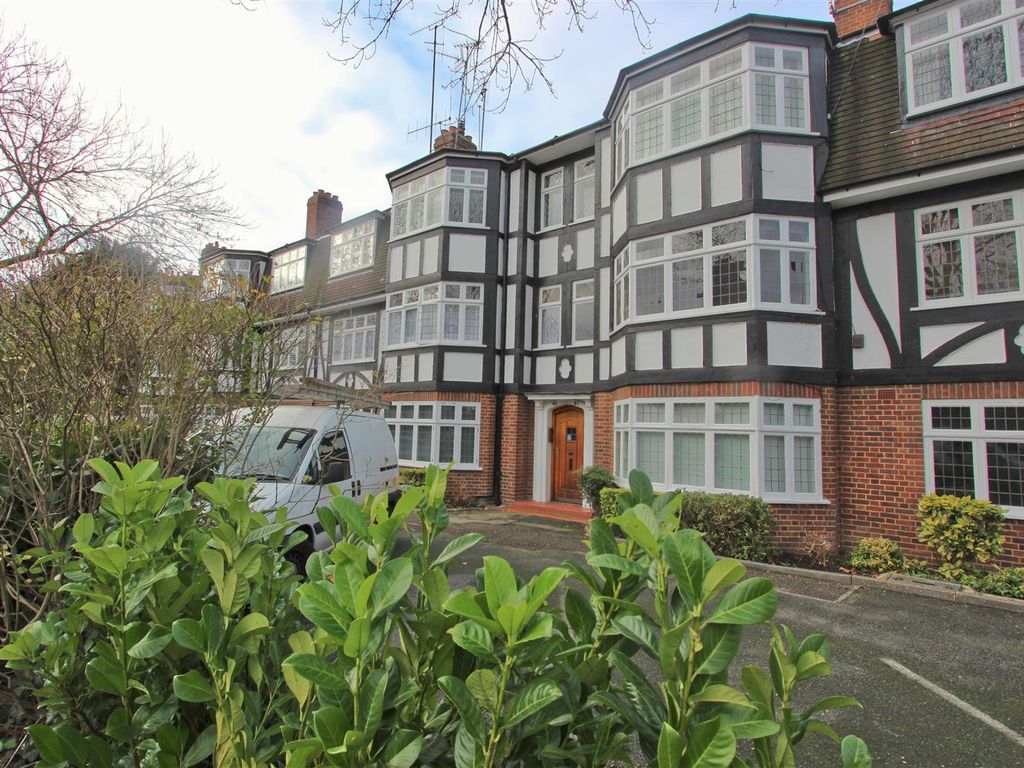 2 bed flat to rent in Hermon Hill, London E11, £1,900 pcm Zoopla