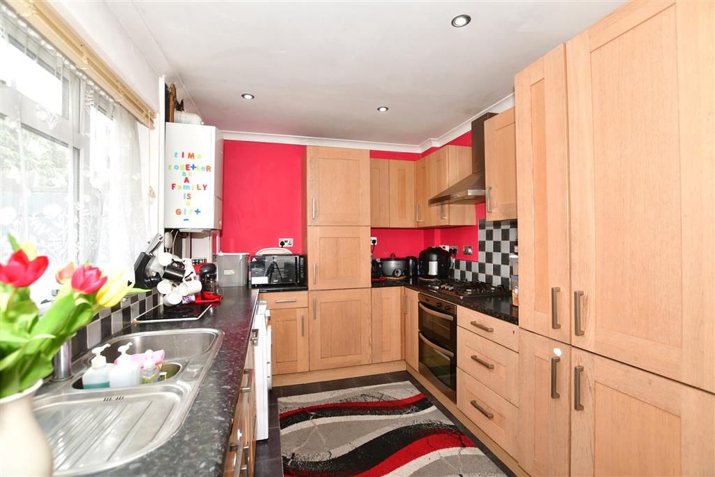 3 bed end terrace house for sale in Sidney Street, Maidstone, Kent ME16