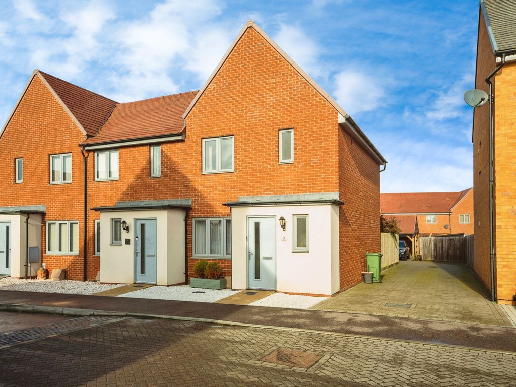 New home, 3 bed semidetached house for sale in Bayliss Grove, Minster