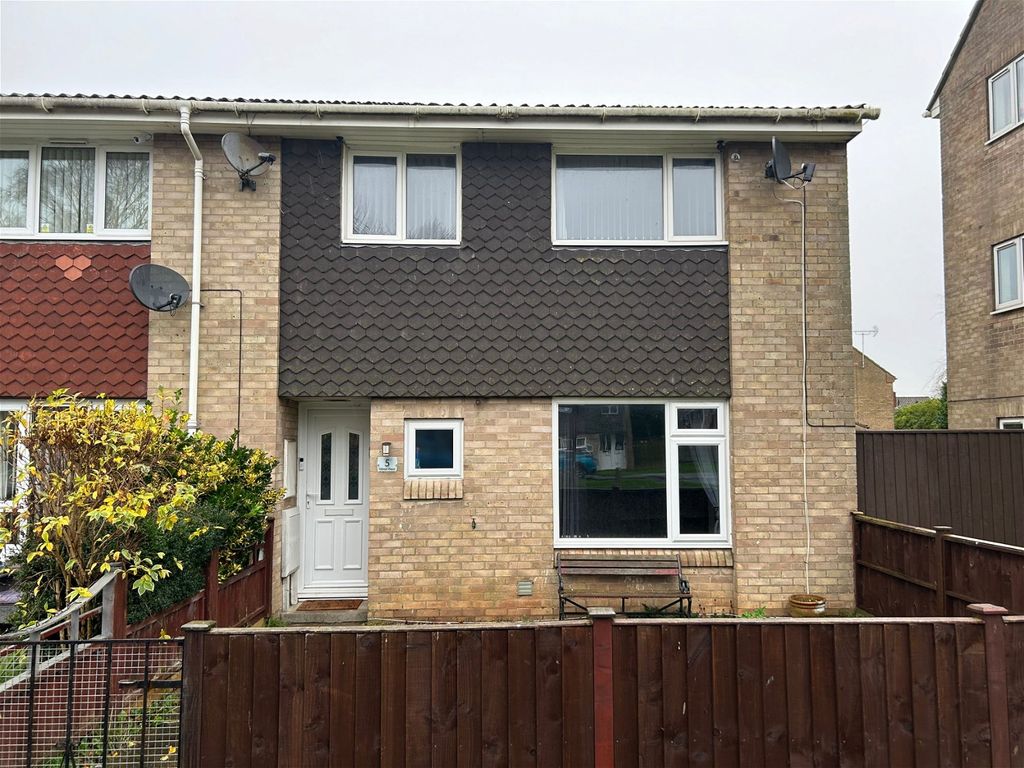 3 bed end terrace house for sale in Gibson Place, Skegness