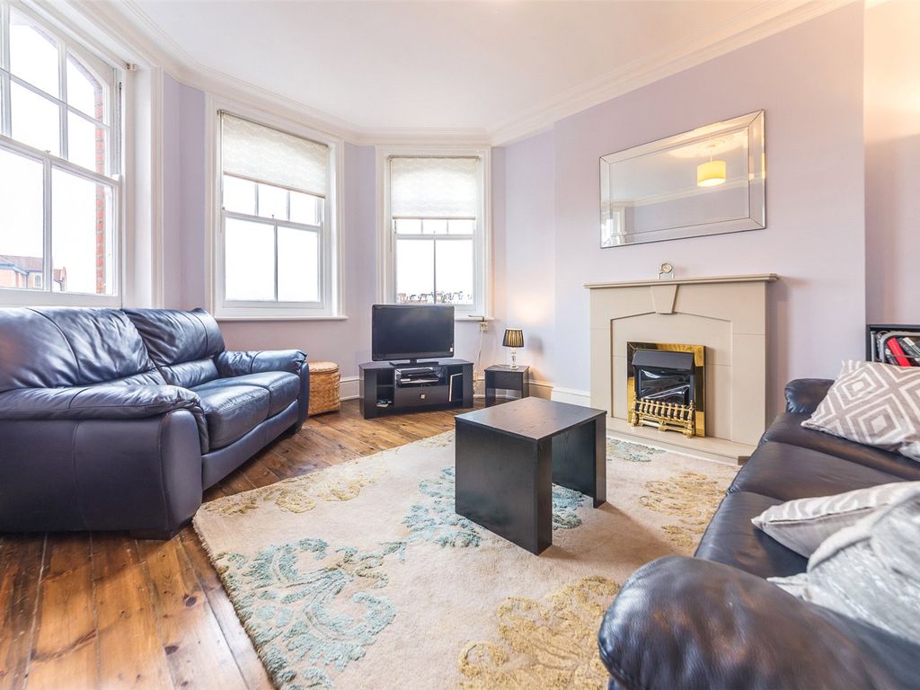 3 bed flat for sale in Leighton Mansions, Queens Club Gardens