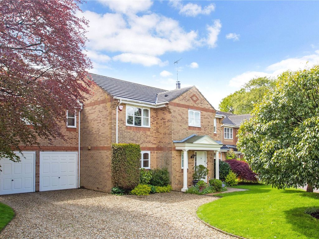 5 bed detached house for sale in Hillbury Gardens, Warlingham, Surrey
