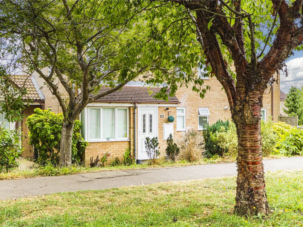 1 bed detached house for sale in The Lawns, Hemel Hempstead