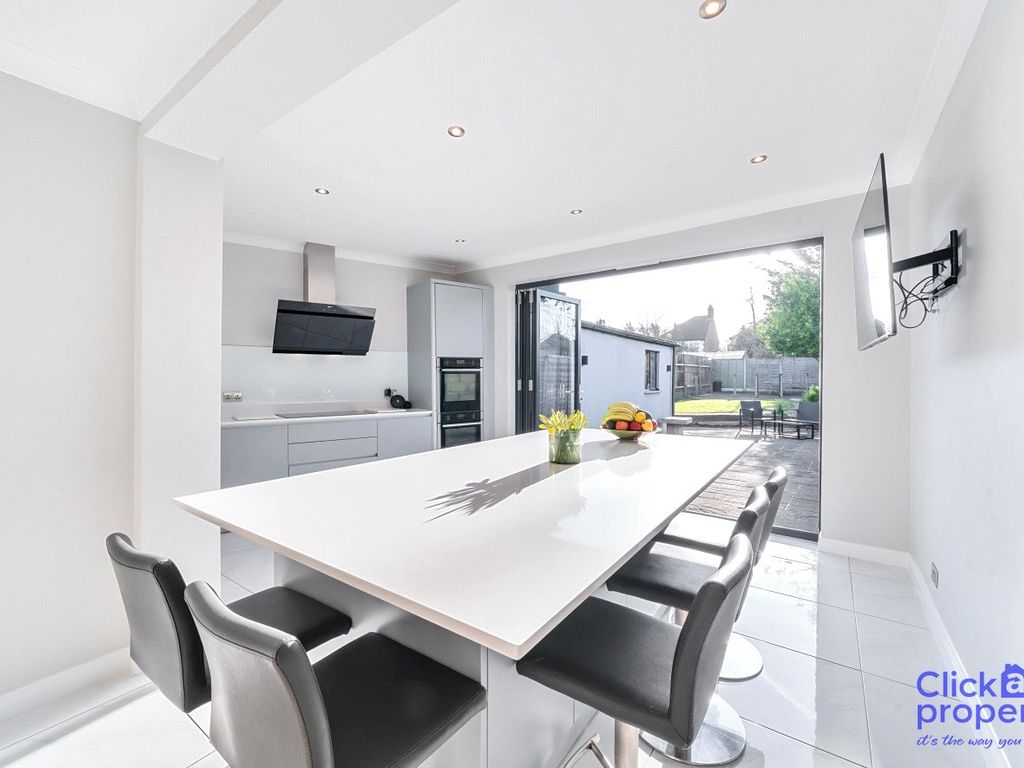 4 bed semidetached house for sale in Harewood Drive, Clayhall, Ilford