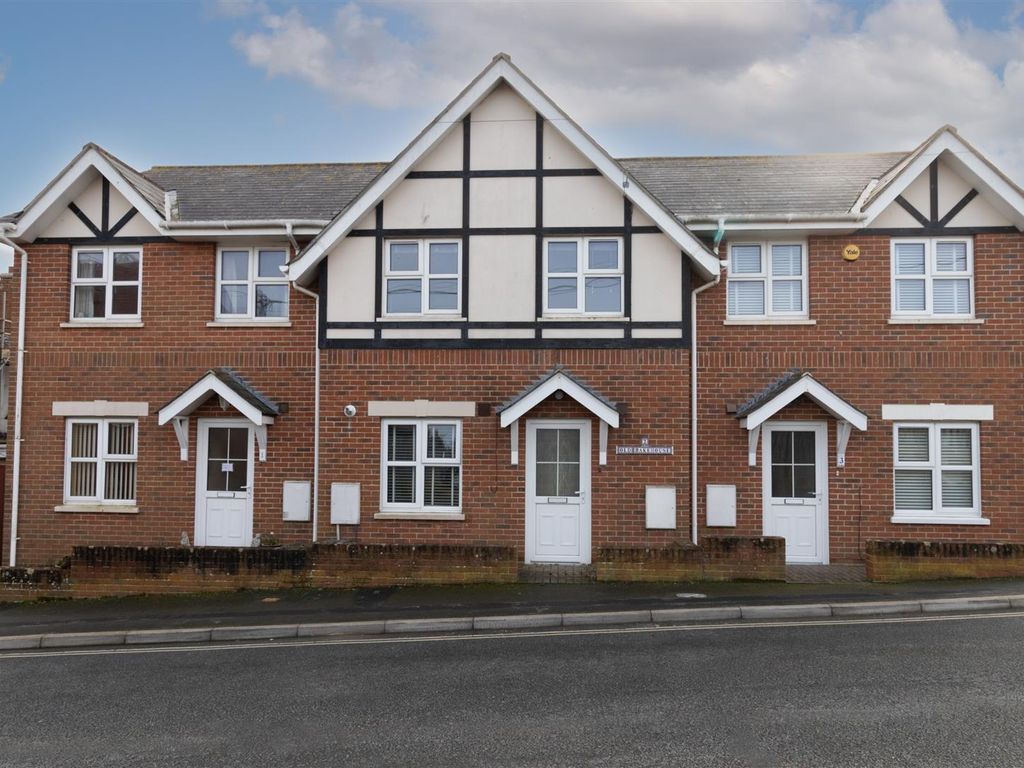 3 bed terraced house to rent in The Bakehouse, Ward Road, Totland Bay