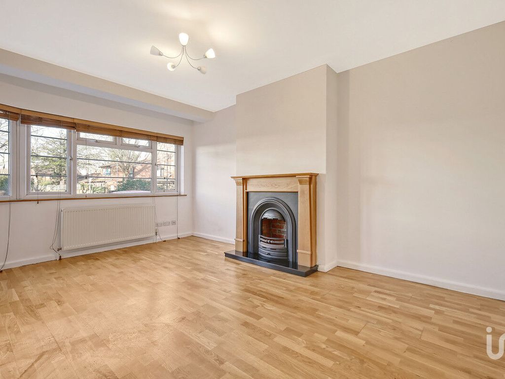 2 bed for sale in Hermon Hill, Wanstead E11, £425,000 Zoopla