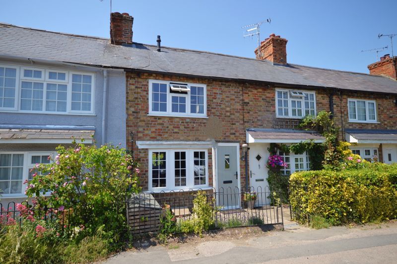 2 bed terraced house for sale in Buckland, Aylesbury HP22 Zoopla