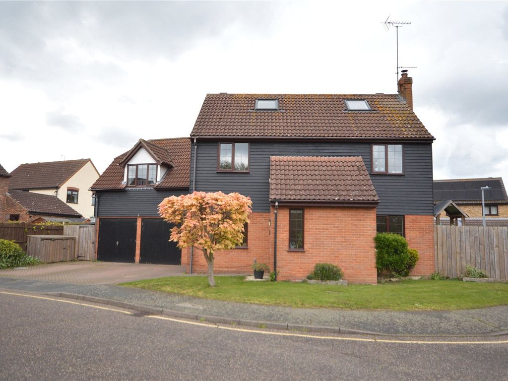 4 bed detached house for sale in Bittern Close, Kelvedon, Essex CO5, £