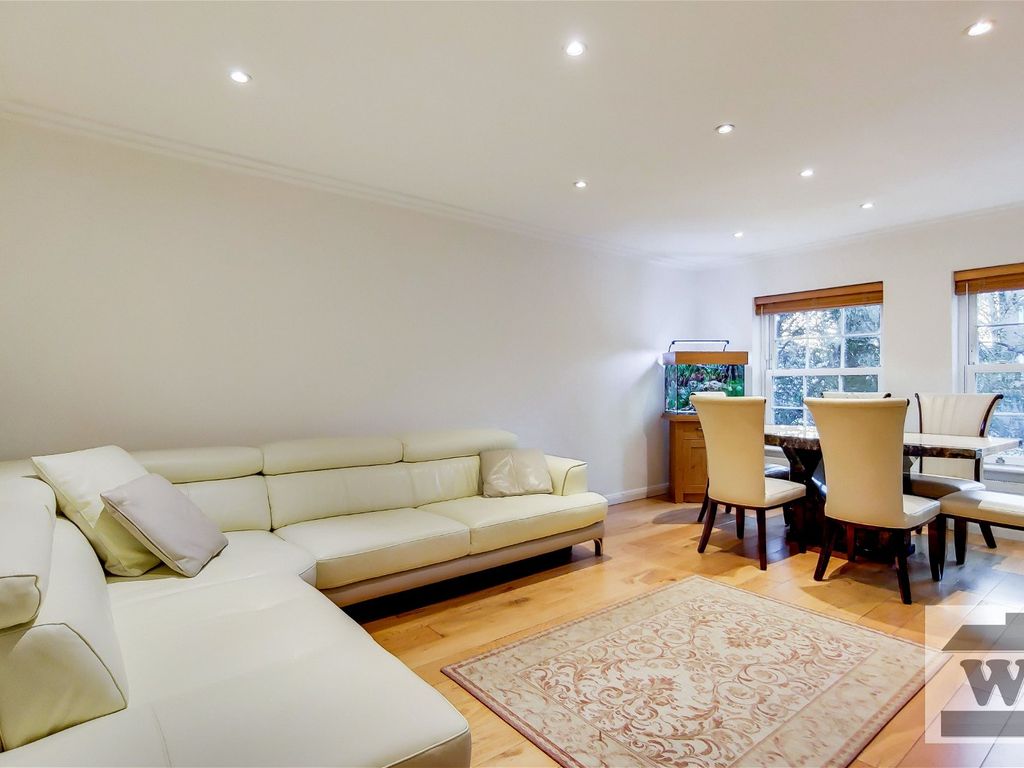 1 bed flat for sale in London Road, Isleworth TW7, £280,000 Zoopla