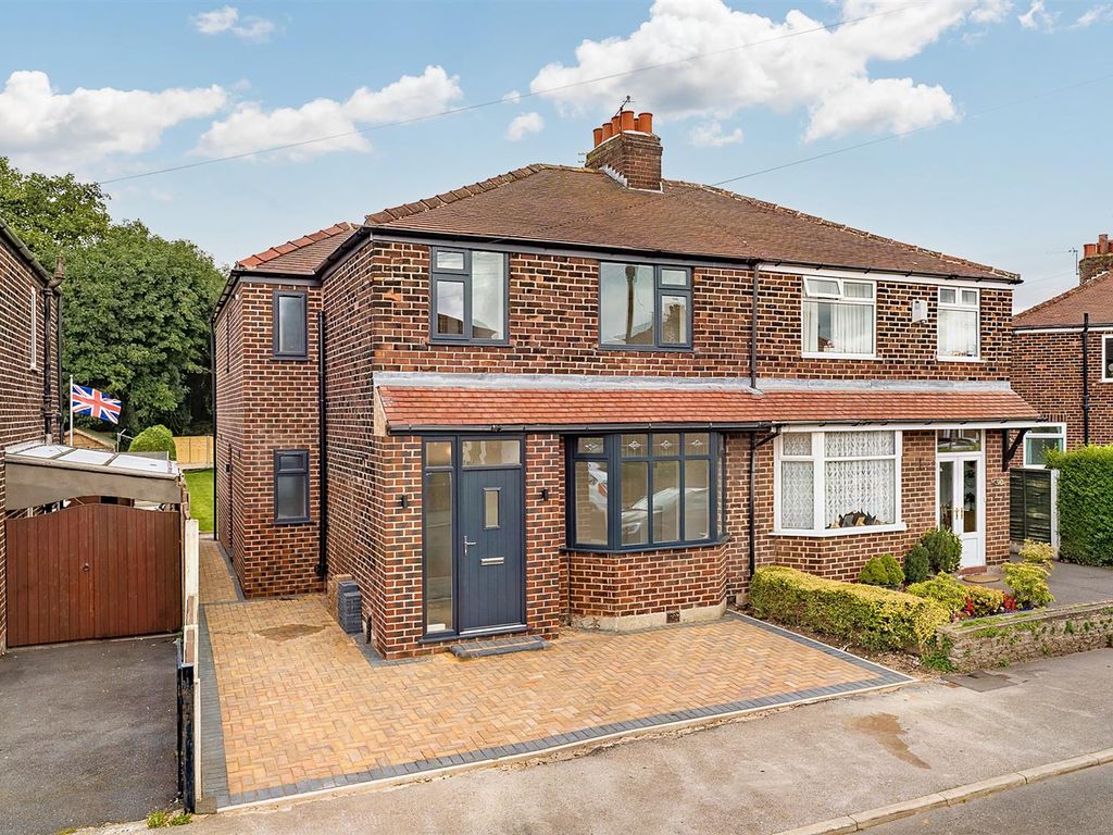 4 bed semidetached house for sale in Lindsell Road, West Timperley