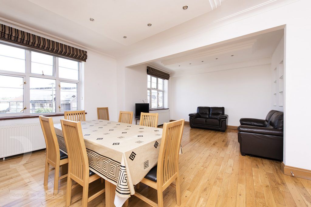 Golders Green Road, Golders Green NW11