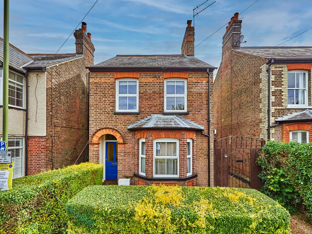 1 bed to rent in Cowper Road, Harpenden, Hertfordshire AL5