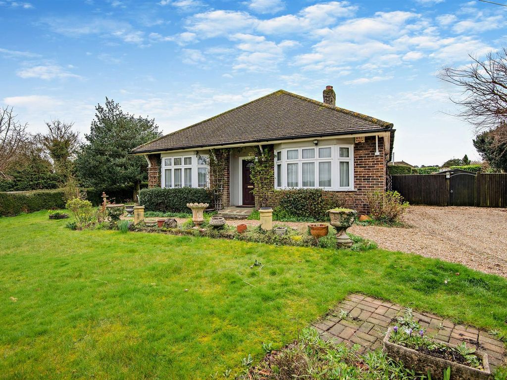 2 bed detached bungalow for sale in White Horse Lane, Otham, Maidstone