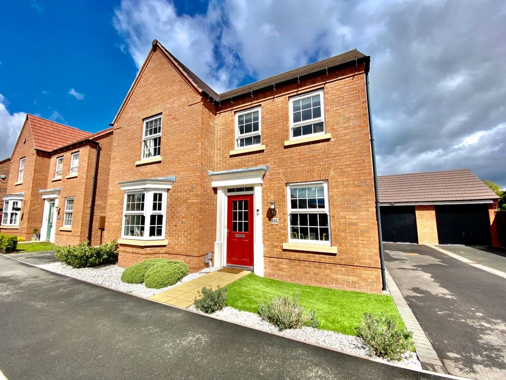 4 bed detached house for sale in Forest House Lane, Leicester Forest