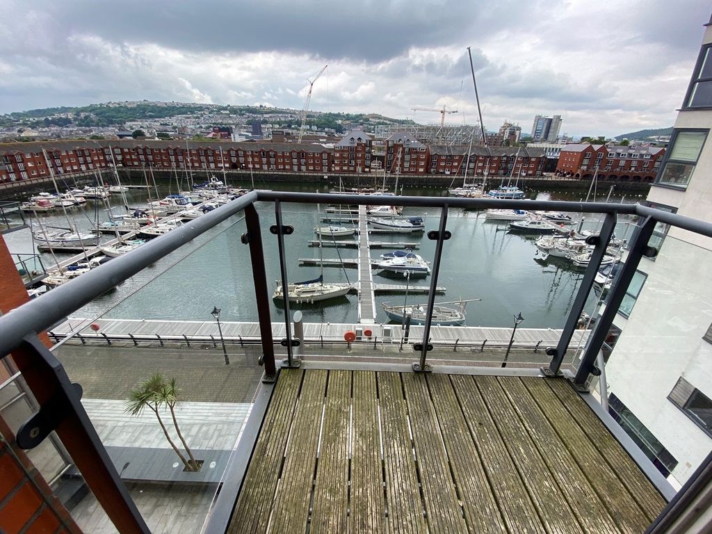 2 bed flat to rent in Apartment, Meridian Wharf, Trawler Road, Maritime Quarter, Swansea SA1