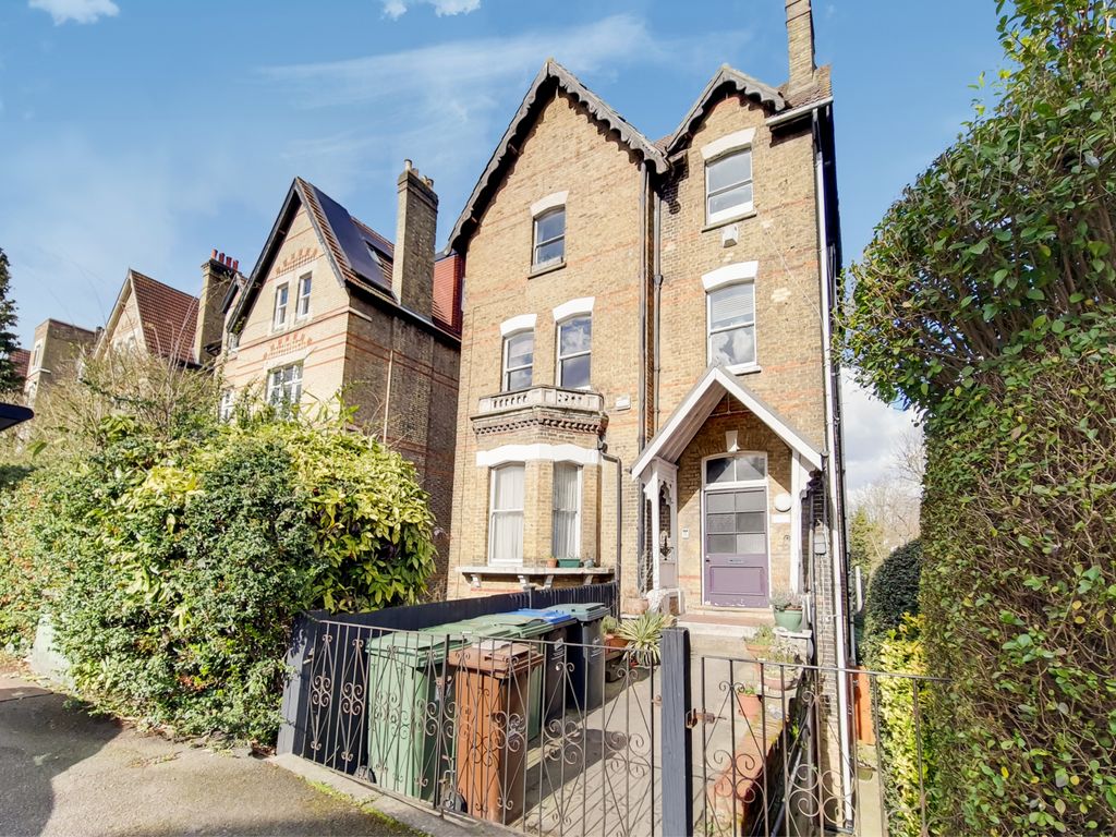 2 bed flat to rent in Crystal Palace Park Road, Sydenham, London