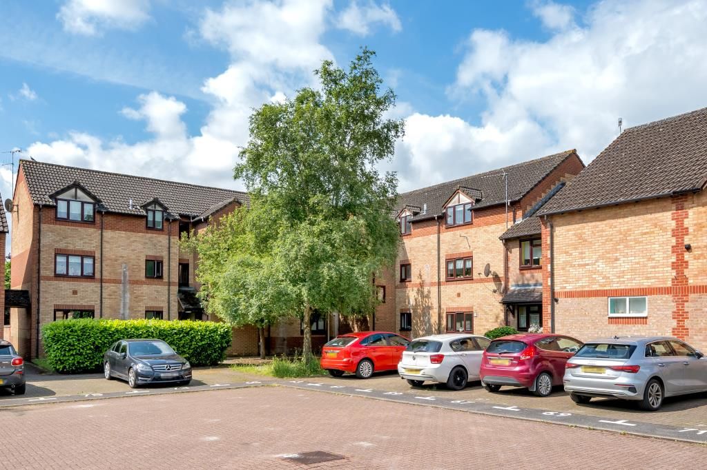 2 bed flat to rent in Banbury, Oxfordshire OX16, £1,100 pcm Zoopla