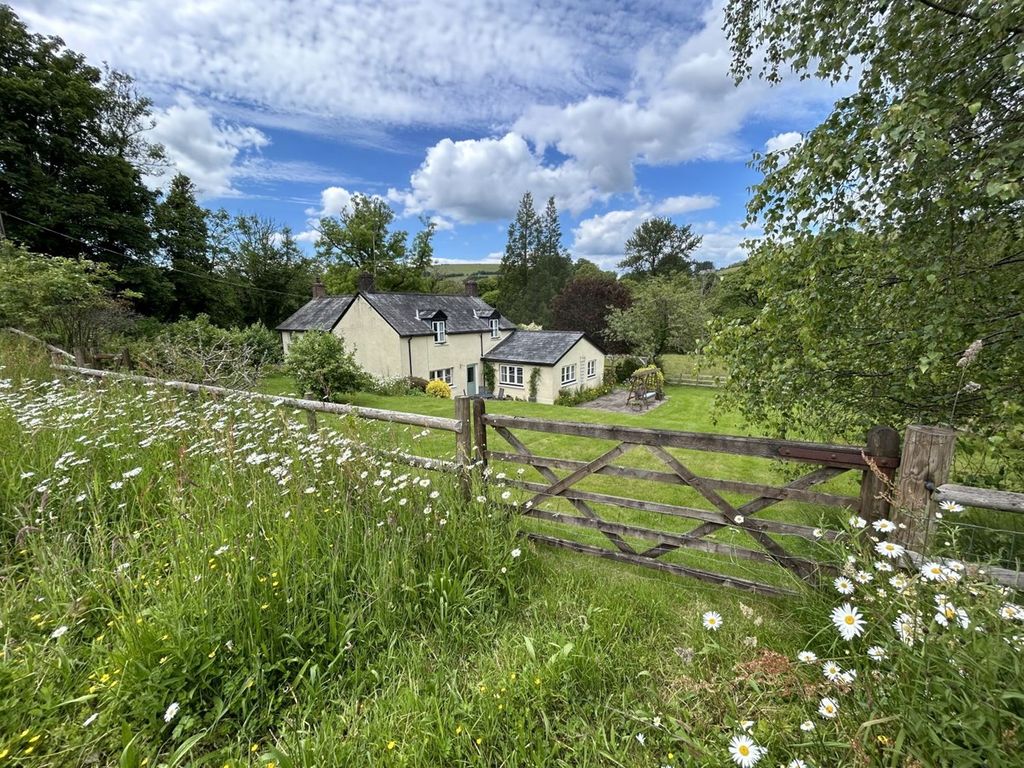 4 bed detached house for sale in Sennybridge, Brecon LD3, £550,000 Zoopla